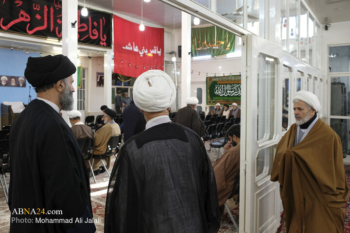 حاشیه مراسم عمامه گذاری طلاب در روز عید بزرگ مبعث رسول اکرم(ص) در دفتر آیت‌الله فاضل لنکرانی