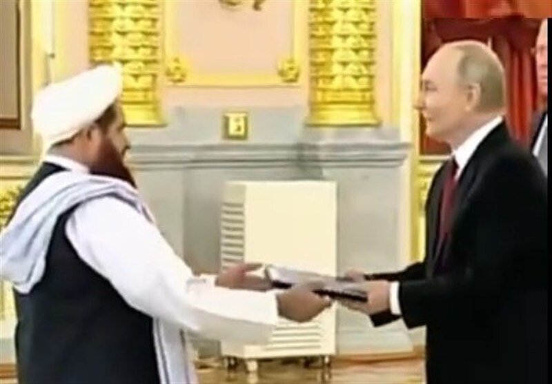 پوتین اعتبارنامه سفیر طالبان را تأیید کرد