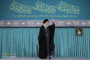 Photos: Imam Khamenei meets with thousands of people on Eid al-Mab'ath