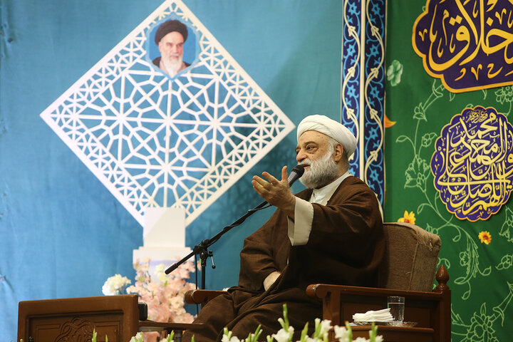 Photos: Eid al-Mab'ath celebrated at Hazrat Masoumeh holy shrine