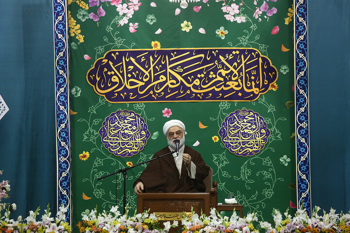 Photos: Eid al-Mab'ath celebrated at Hazrat Masoumeh holy shrine