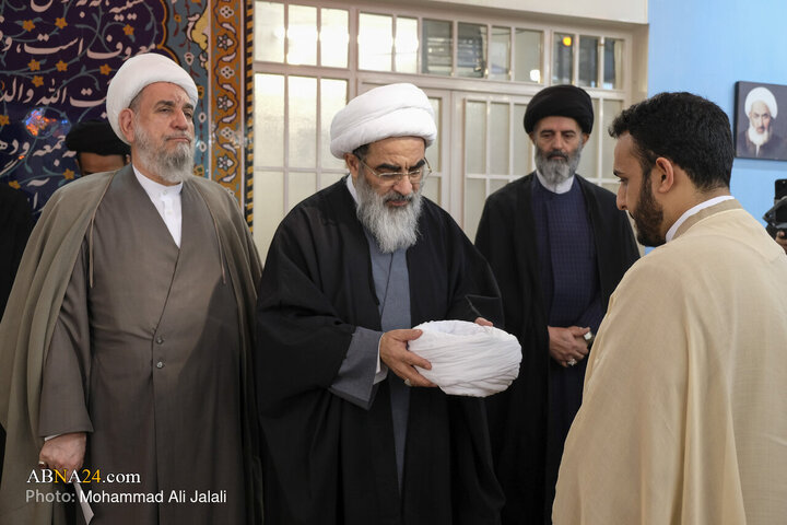 Photos: Turban-wearing ritual held in Qom on Eid al- Mab'ath