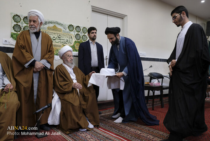 Photos: Turban-wearing ritual held in Qom on Eid al- Mab'ath