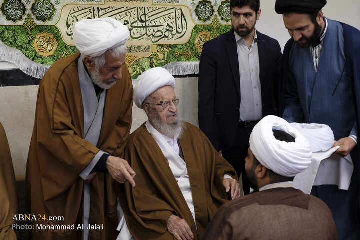 Photos: Turban-wearing ritual held in Qom on Eid al- Mab'ath