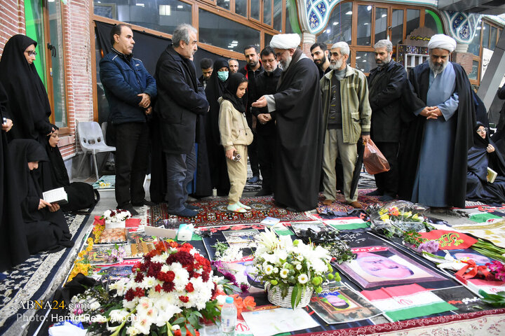 مراسم بزرگداشت هفت شهید مدافع امنیت شهر رشت پنج‌شنبه، (۲۵ دی ۱۴۰۴) با سخنرانی آیت‌الله رضا رمضانی، دبیرکل مجمع جهانی اهل بیت(ع) و نماینده مردم گیلان در مجلس خبرگان رهبری در گلزار شهدای این شهر برگزار شد.