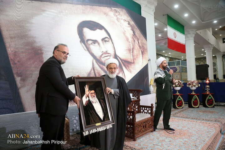 سیزدهمین یادواره شهدای روحانی و طلبه استان کرمان چهارشنبه (۲۴ دی ۱۴۰۴) با حضور فرماندهان، آزادگان و اقشار مختلف مردم کرمان همزمان با شهادت امام موسی کاظم علیه‌السلام در شبستان بقیع مسجد مقدس جمکران برگزار شد.