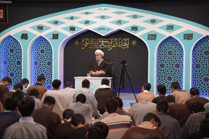 آیت‌الله رمضانی: گاهی عبادت و علم، برای انسان حجاب می‌شود/ باید روایتگر صحیح از حقیقت دین باشیم