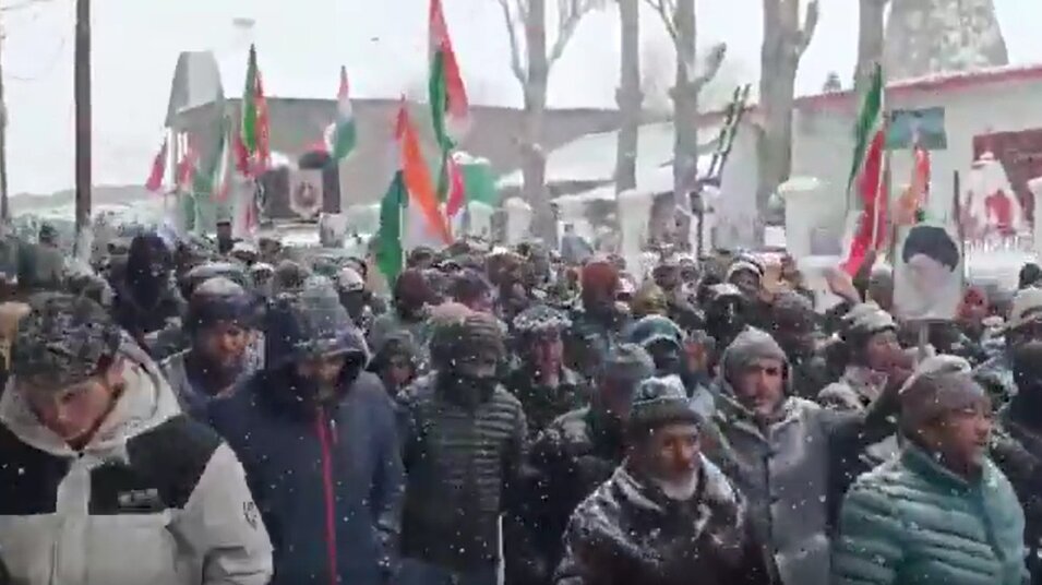 Video: Indian people rally in support of Iran