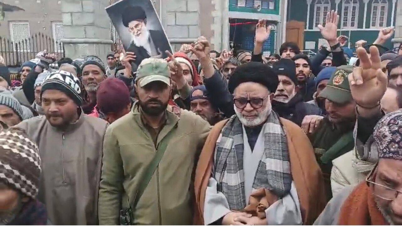 Massive Protest in Budgam, Kashmir Expresses Solidarity with Iran, Condemns U.S. and Israeli Interference