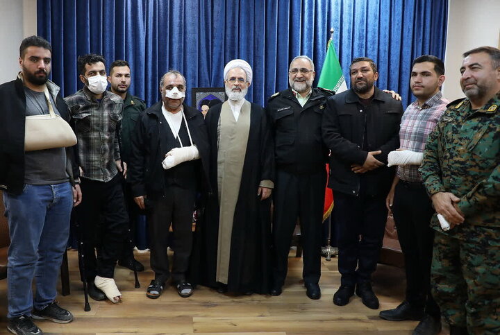 تقدیر مدیر حوزه‌های علمیه از فرمانده انتظامی کشور/ آیت‌الله اعرافی: دفاع از کشور، جهاد مشروع است