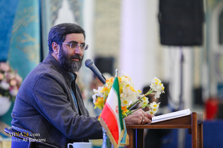 Photos: Ceremony of nation's pledge of allegiance to Leadership held at Jamkaran Mosque