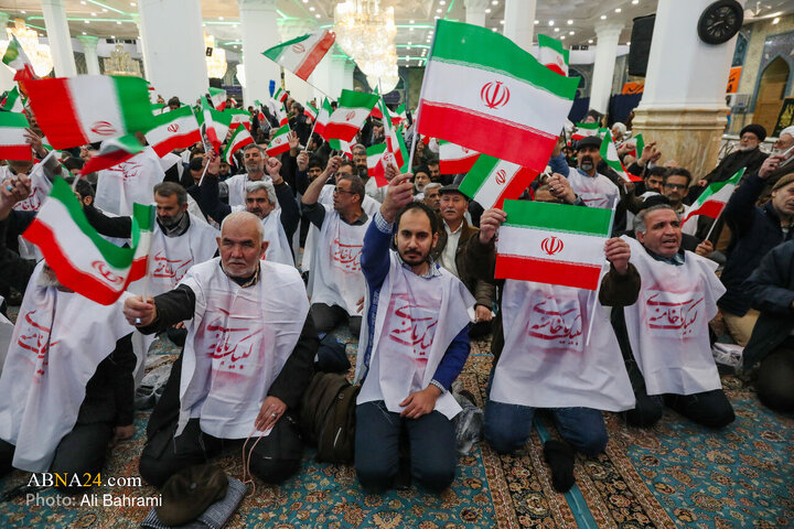 Photos: Ceremony of nation's pledge of allegiance to Leadership held at Jamkaran Mosque