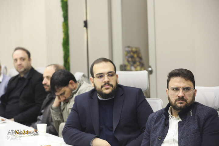 بازدید معاون فرهنگی و جمعی از مدیران رسانه‌ای حرم بانوی کرامت از خبرگزاری ابنا
