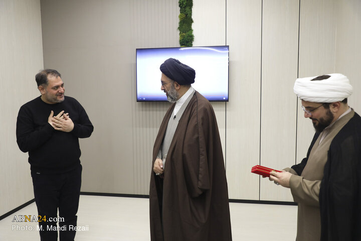 Photos: Deputy of Cultural Affairs, group of media managers of Hazrat Masoumeh Shrine visit ABNA News Agency