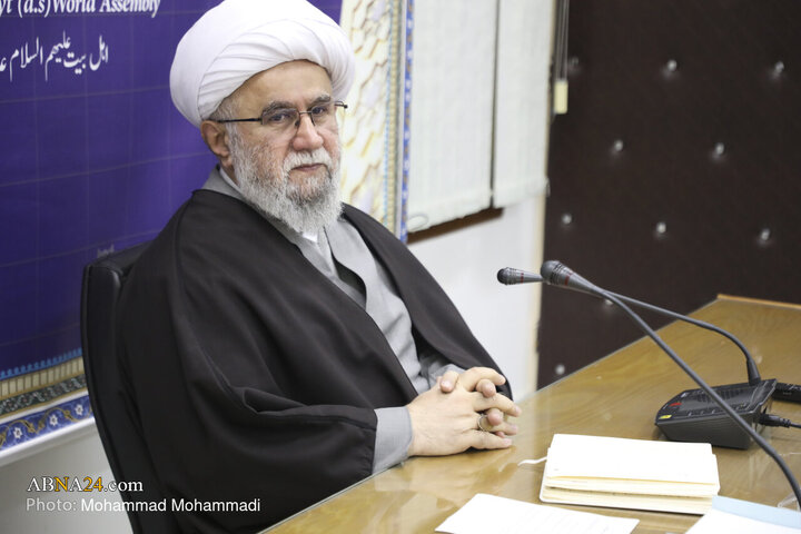 دیدار اعضای پژوهشکده تاریخ و سیره اهل‌بیت (ع) با آیت‌الله رمضانی