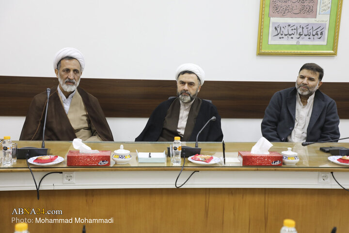 دیدار اعضای پژوهشکده تاریخ و سیره اهل‌بیت (ع) با آیت‌الله رمضانی