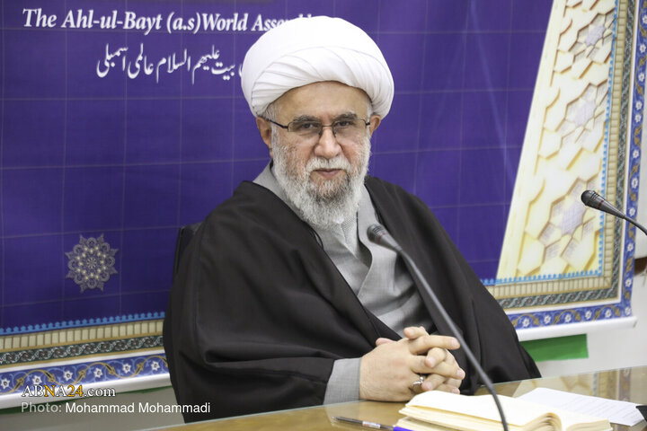 دیدار اعضای پژوهشکده تاریخ و سیره اهل‌بیت (ع) با آیت‌الله رمضانی