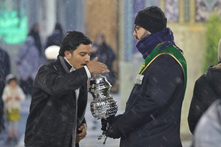 Photos: Snowy atmosphere of Fatima Masoumeh shrine on eve of Hazrat Abbas birth anniversary