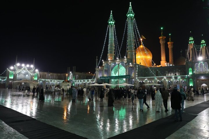 Photos: Snowy atmosphere of Fatima Masoumeh shrine on eve of Hazrat Abbas birth anniversary