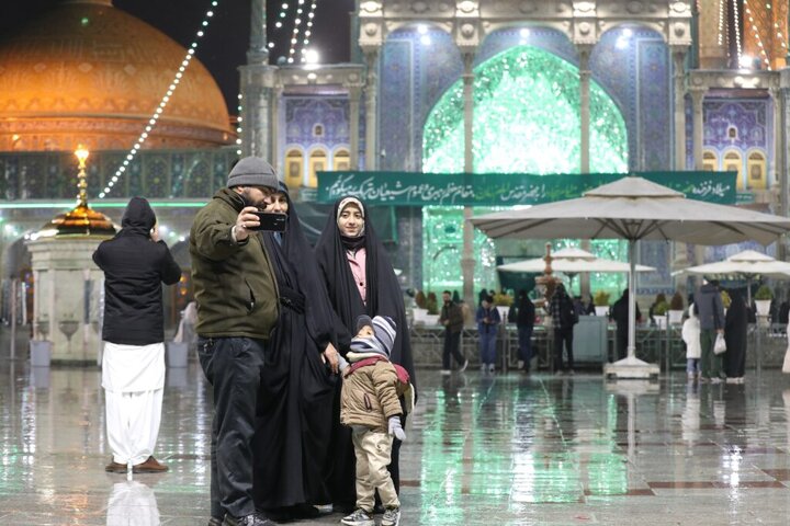 Photos: Snowy atmosphere of Fatima Masoumeh shrine on eve of Hazrat Abbas birth anniversary