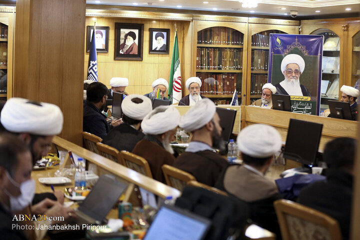 Photos: Commemoration Ceremony of Theological Thoughts of Ayatollah Safi Golpaygani Held in Qom