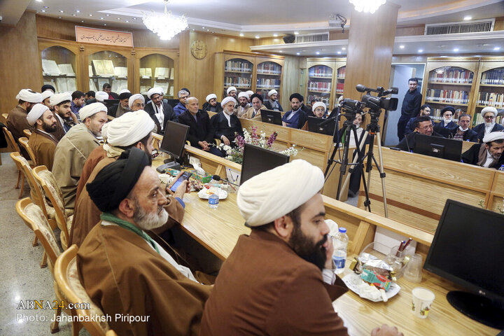 Photos: Commemoration Ceremony of Theological Thoughts of Ayatollah Safi Golpaygani Held in Qom