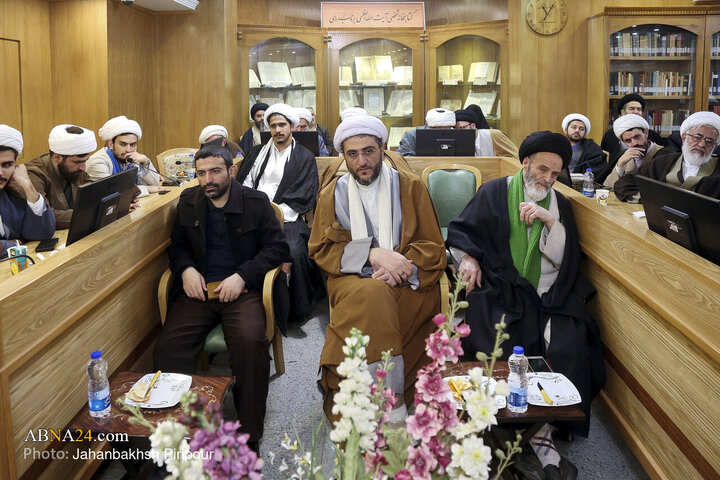 Photos: Commemoration Ceremony of Theological Thoughts of Ayatollah Safi Golpaygani Held in Qom