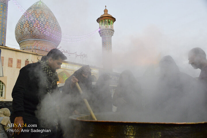 Photos: Cooking 20 tons of Samano in Imamzadeh Sayyed Alaeddin Shiraz