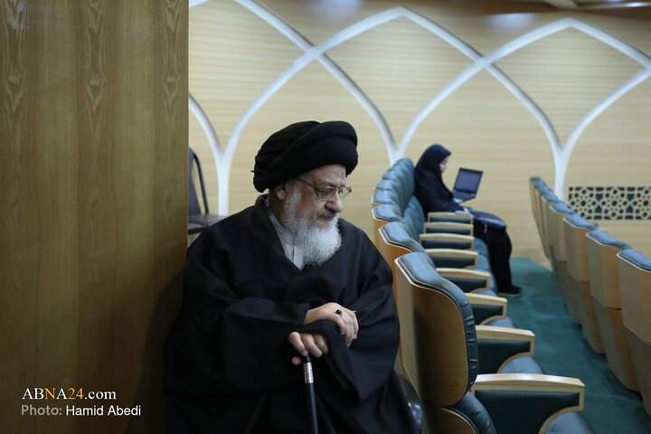 سومین آئین بزرگداشت و پیشواز دهه مبارک مهدویت شامگاه چهارشنبه (۱ بهمن ۱۴۰۴) با حضور و سخنرانی آیت‌الله محمدجواد فاضل لنکرانی، عضو جامعه مدرسین حوزه علمیه و رئیس مرکز فقهی ائمه اطهار(ع) در بنیاد فرهنگی امامت قم برگزار شد.