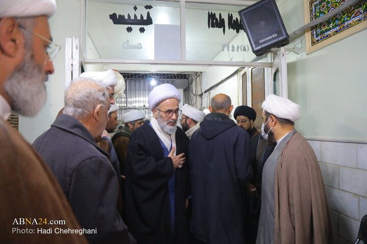 مراسم بزرگداشت مرحوم آیت‌الله سید علی سید ناصر سلمان وکیل مراجع تقلید در منطقه شیعه نشین شرق عربستان امروز چهارشنبه (۱ بهمن ۱۴۰۴) بعد از نماز مغرب و عشاء در حسینیه المهدیه در شهر قم، برگزار شد.