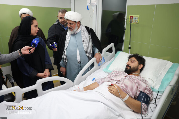 Photos: Supreme Leader’s representatives visit Iranian veterans’ homes