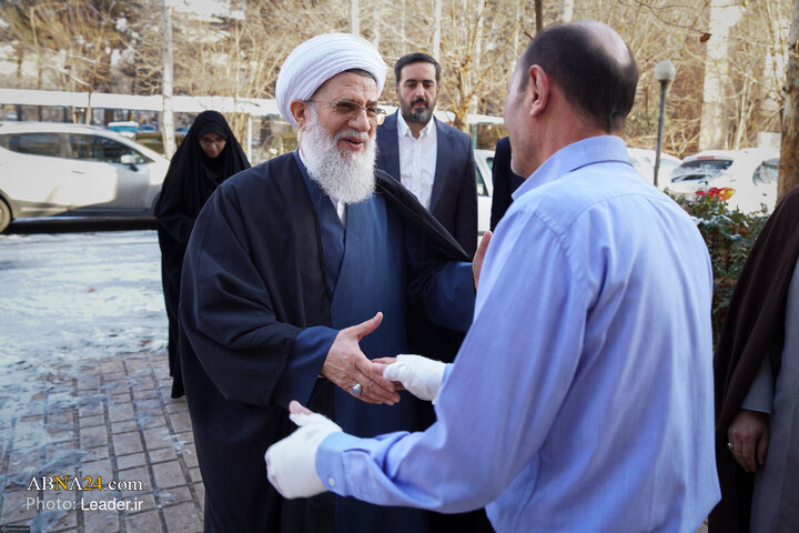 Photos: Supreme Leader’s representatives visit Iranian veterans’ homes