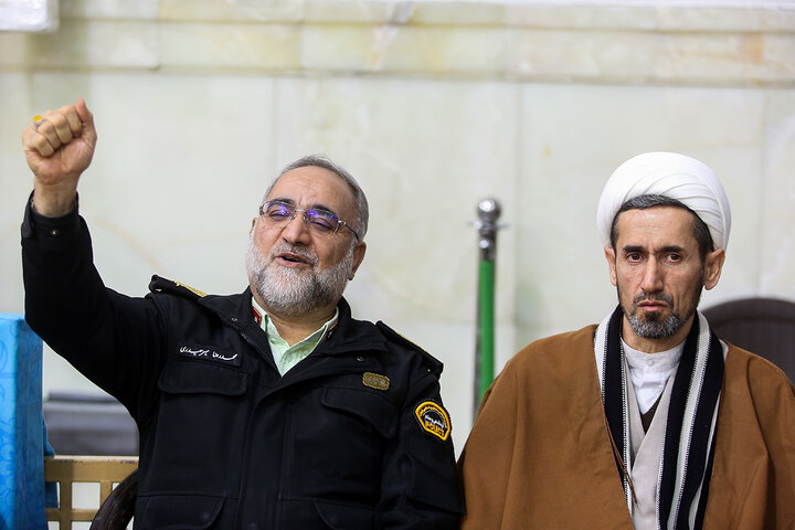 Photos: Honoring veterans of Qom province at Hazrat Masoumeh shrine