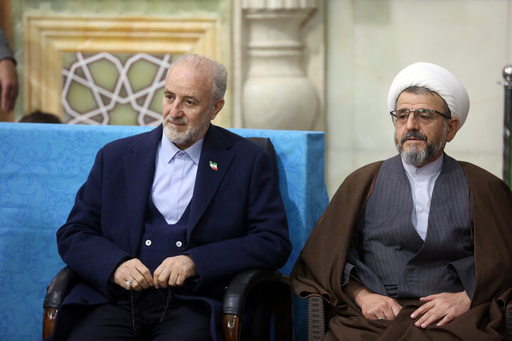 Photos: Honoring veterans of Qom province at Hazrat Masoumeh shrine