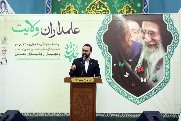 Photos: Honoring veterans of Qom province at Hazrat Masoumeh shrine