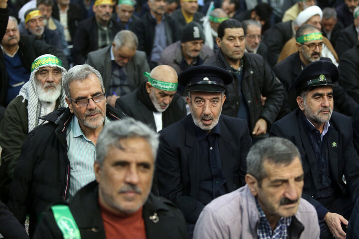 Photos: Honoring veterans of Qom province at Hazrat Masoumeh shrine
