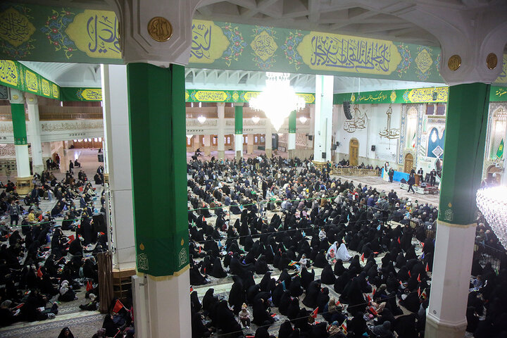 Photos: Honoring veterans of Qom province at Hazrat Masoumeh shrine