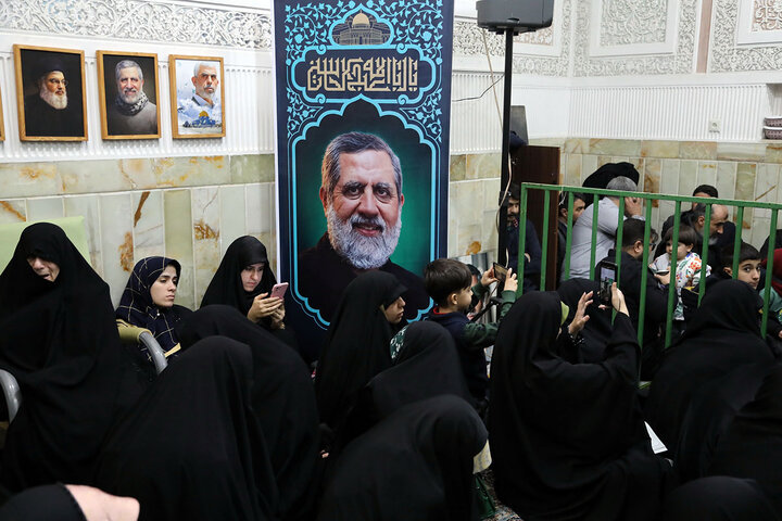 Photos: Unveiling of Martyr Izadi’s Tombstone at Hazrat Masoumeh Holy Shrine