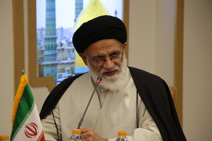مهدویت در منظومه توحید تا امامت معنا می‌شود