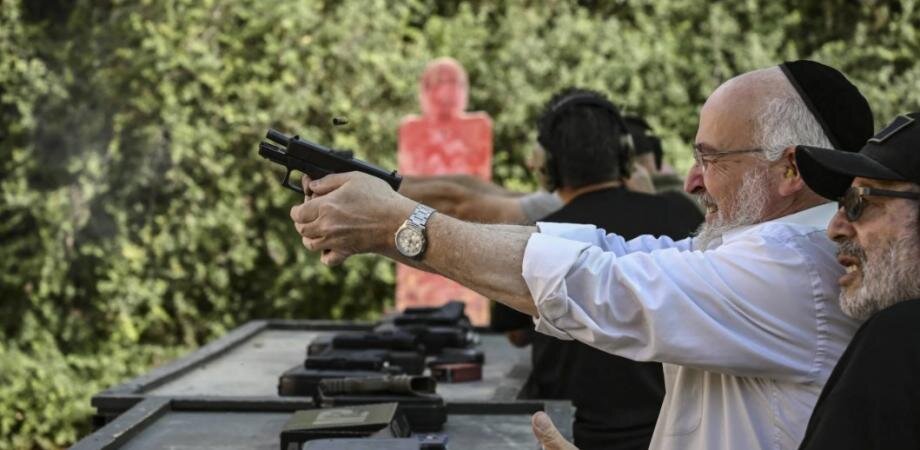 Arming Settlements Deepens Fears of Entrenched Violence in West Bank