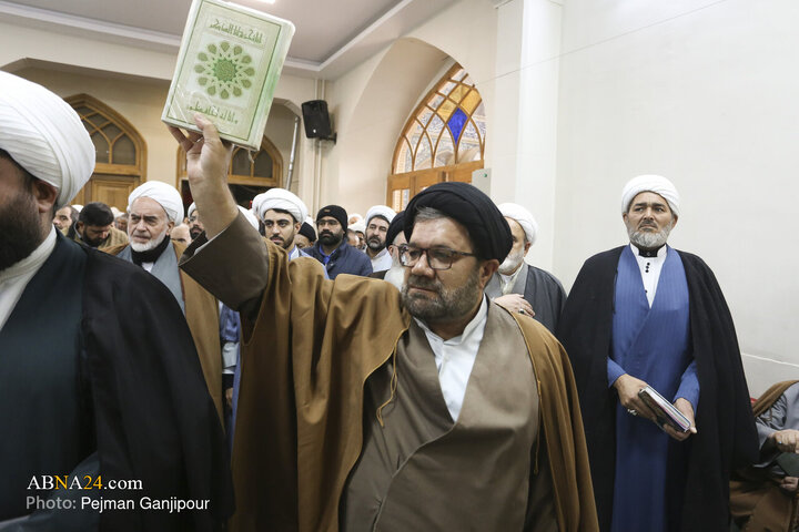 Photos: Gathering of Seminary Students in Isfahan Condemning Insults to Qur’an, Islamic Sanctities