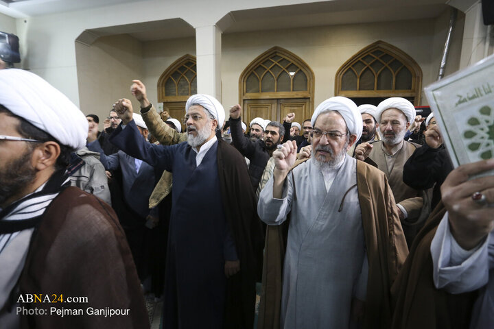 Photos: Gathering of Seminary Students in Isfahan Condemning Insults to Qur’an, Islamic Sanctities