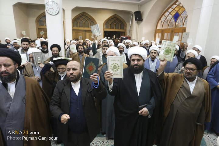 Photos: Gathering of Seminary Students in Isfahan Condemning Insults to Qur’an, Islamic Sanctities