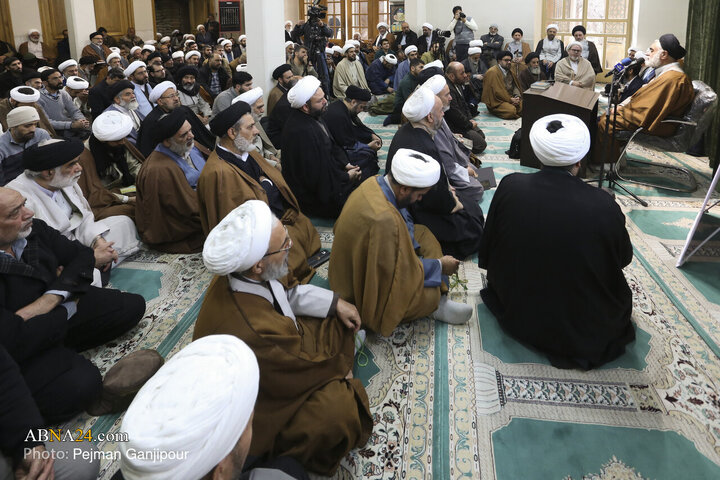 Photos: Gathering of Seminary Students in Isfahan Condemning Insults to Qur’an, Islamic Sanctities