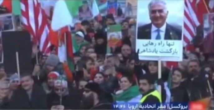 ویدیو | تجمع عناصر ضدانقلاب در بروکسل و شگفتانه ترامپ برای آنان