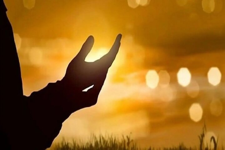 چرا بهتر است دعاها را به زبان عربی و از منابع معتبر بخوانیم؟