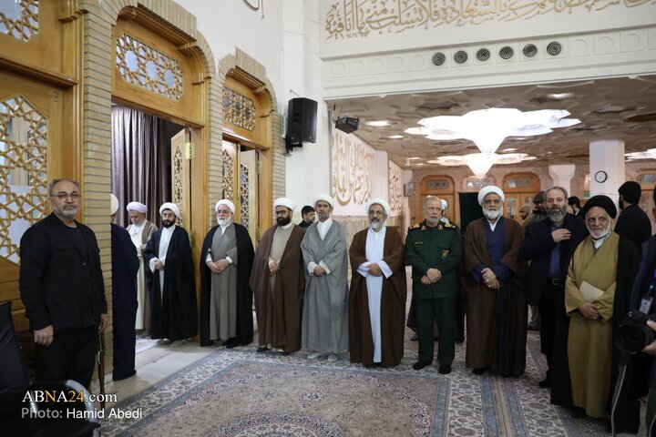 مراسم گرامیداشت شهدای اغتشاشات اخیر در حرم حضرت معصومه(س)