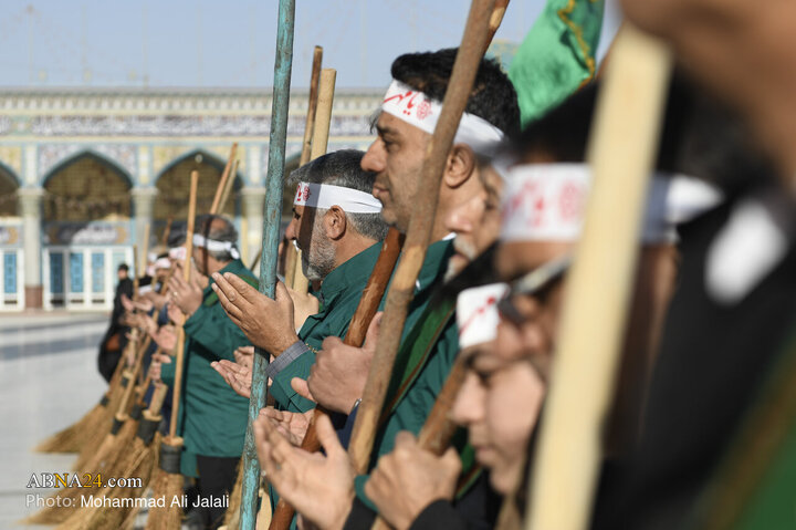 آئین جاروکشی خادمان مسجد مقدس جمکران
