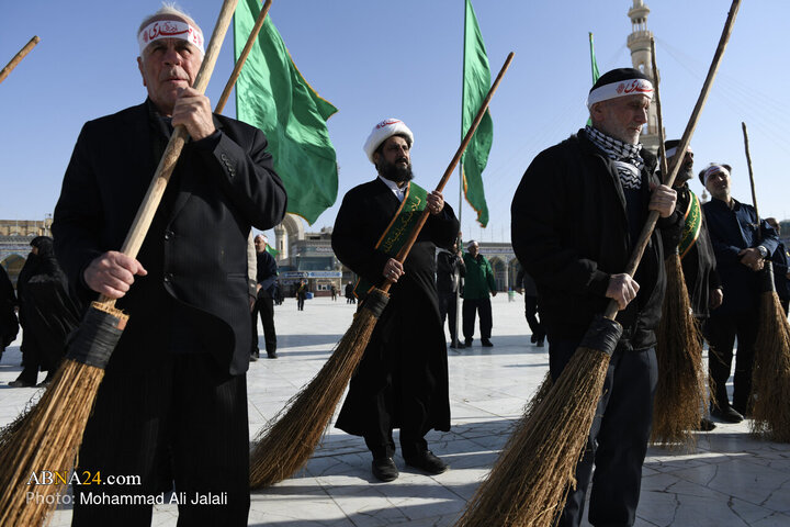 آئین جاروکشی خادمان مسجد مقدس جمکران