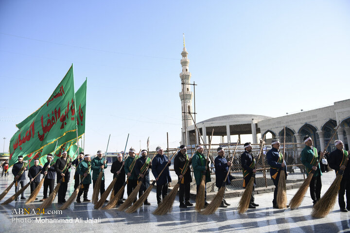 آئین جاروکشی خادمان مسجد مقدس جمکران